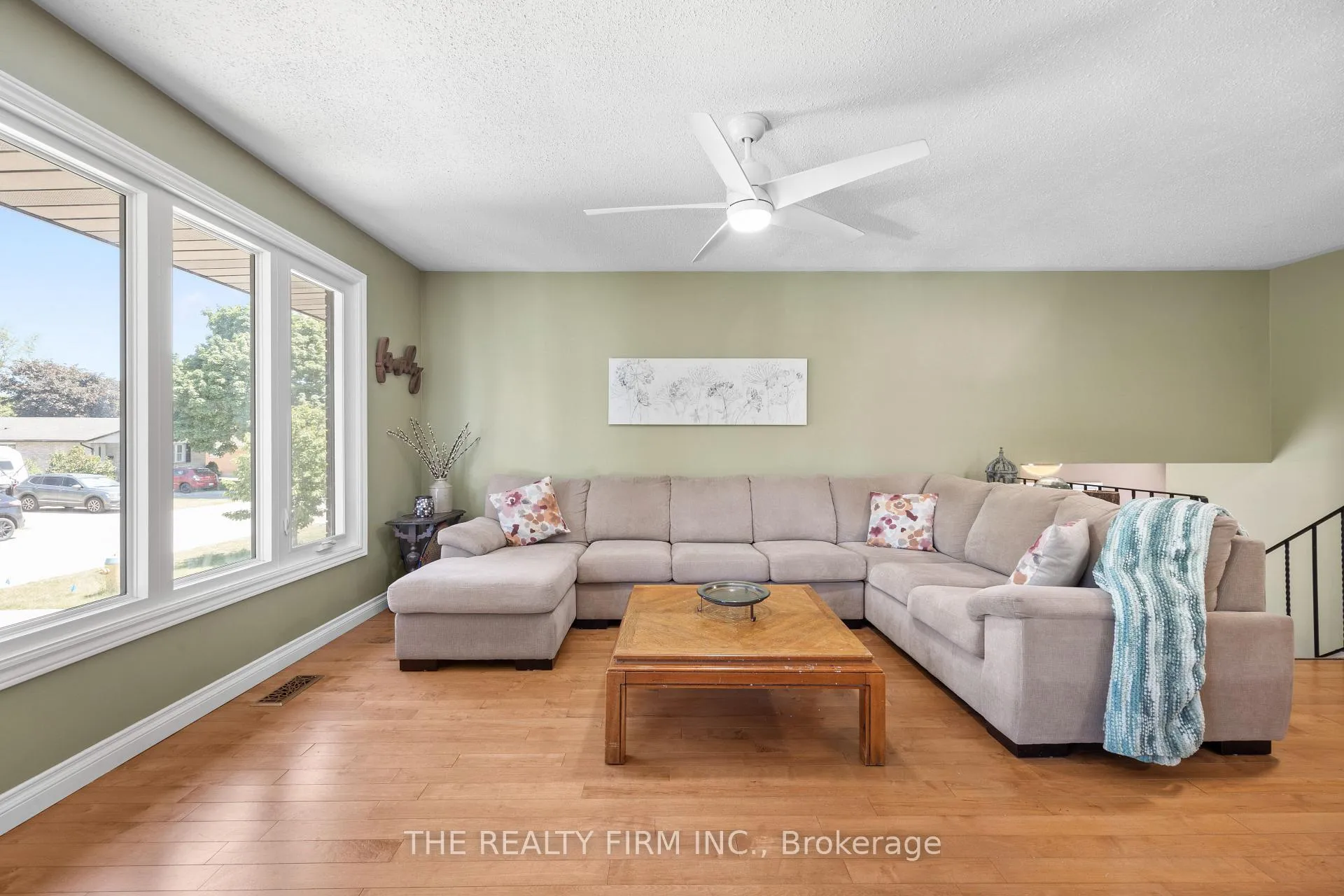 Photo 11 of 11 Brennan Drive, Strathroy-Caradoc, NW — HOMEH