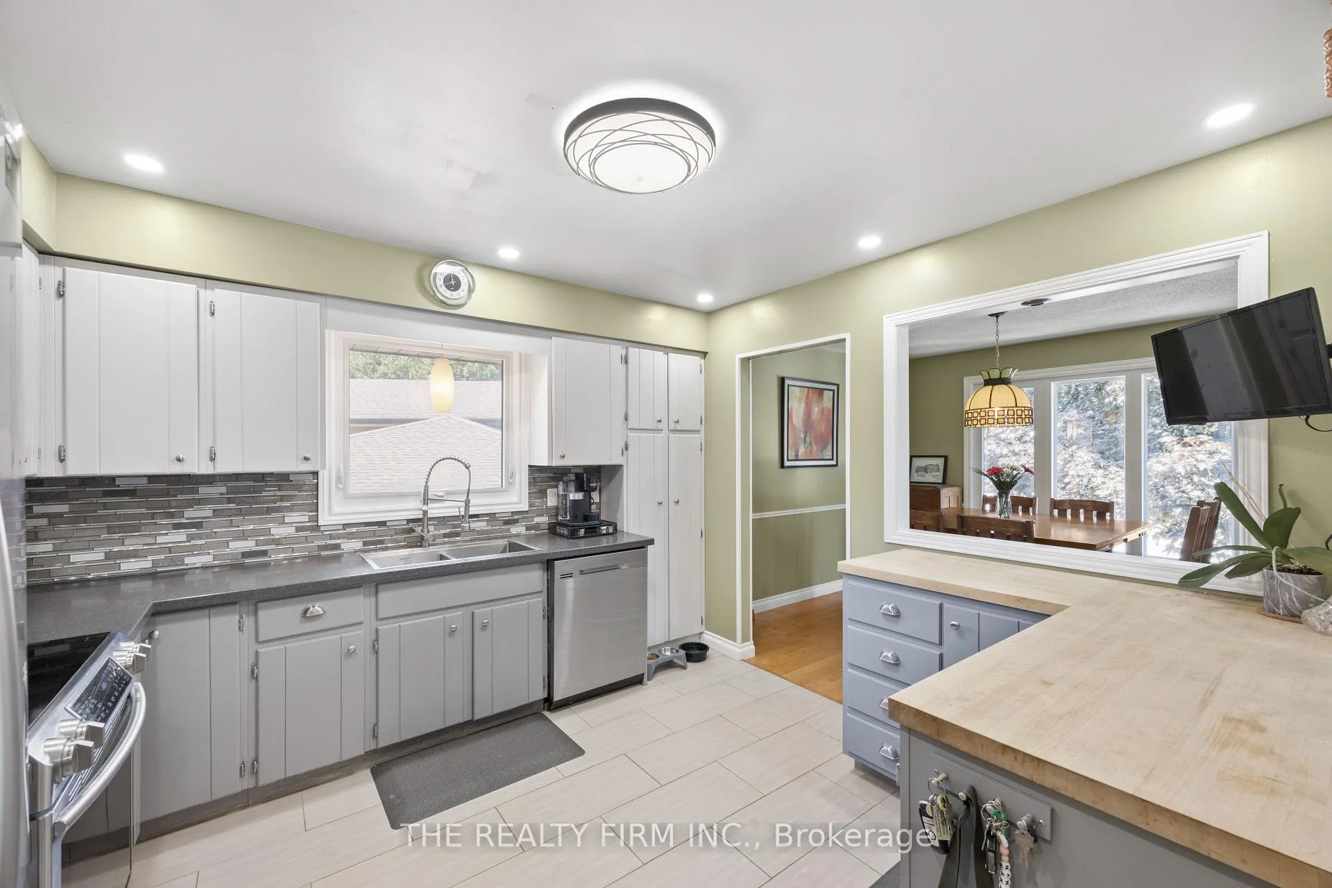 Photo 17 of 11 Brennan Drive, Strathroy-Caradoc, NW — HOMEH