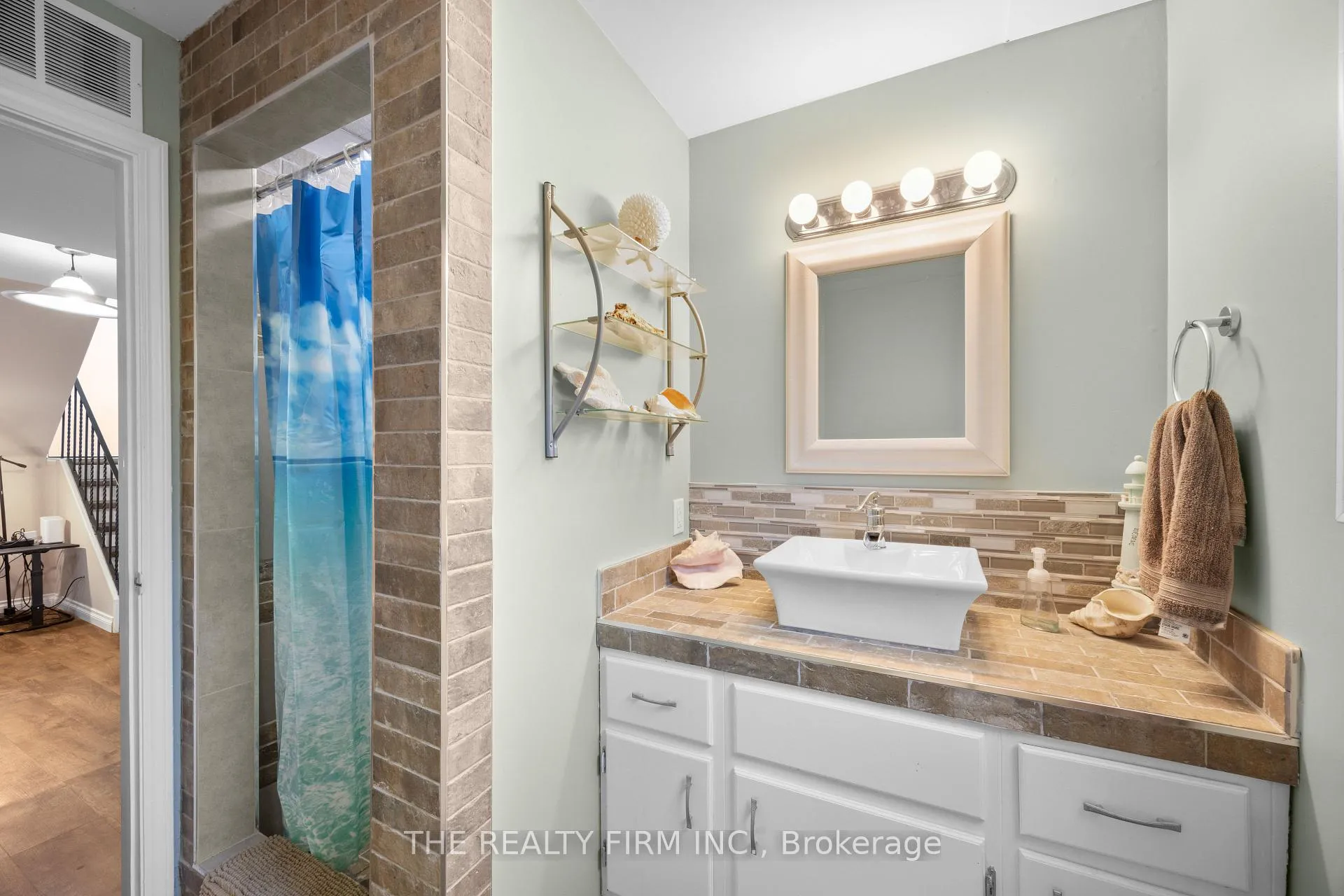 Photo 35 of 11 Brennan Drive, Strathroy-Caradoc, NW — HOMEH
