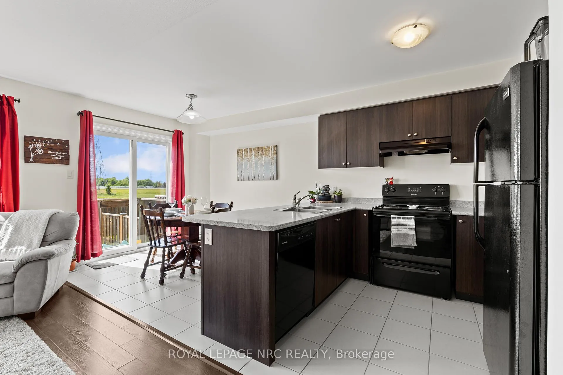 Photo 13 of 80 Sunset Way, Thorold, Rolling Meadows — HOMEH