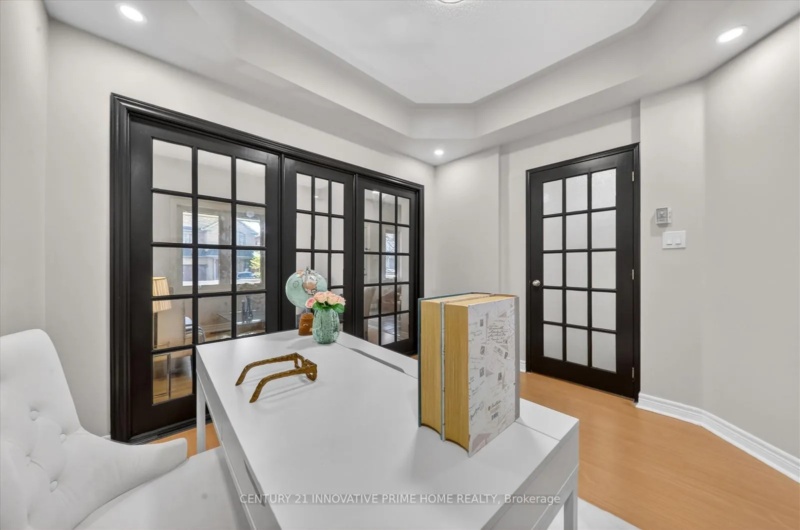 Photo 10 of 76 Anita Drive, Markham, Village Green-South Unionville — HOMEH