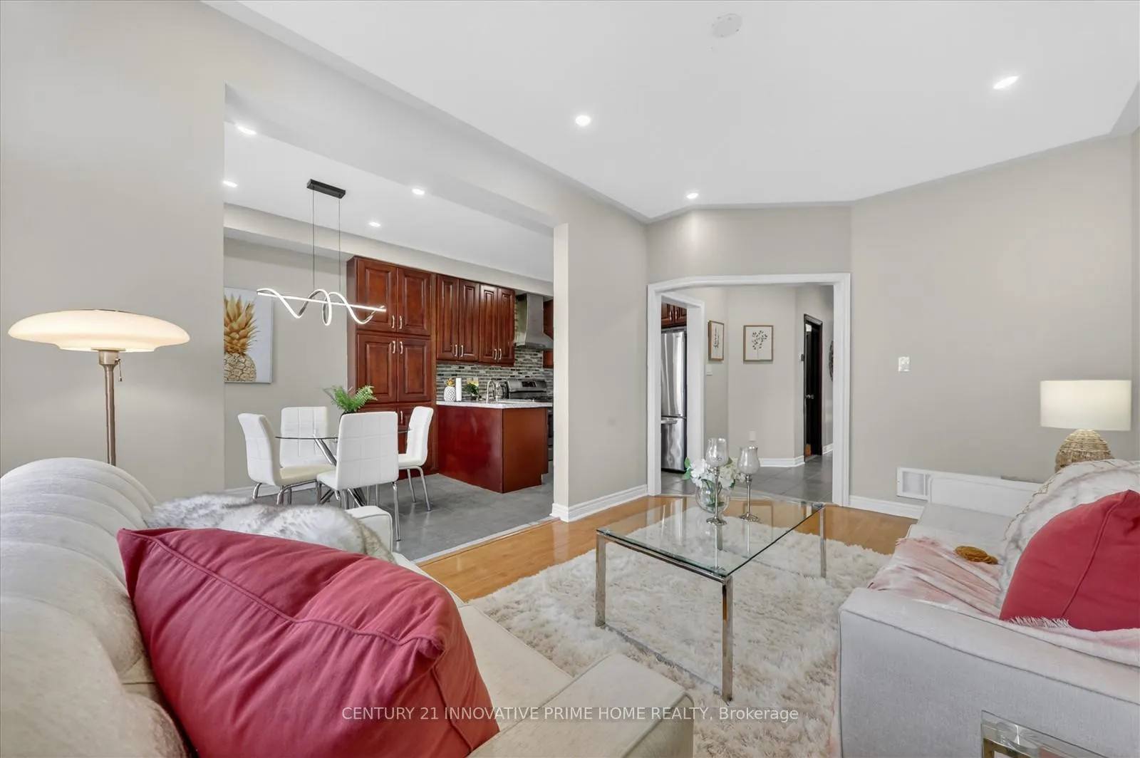 Photo 13 of 76 Anita Drive, Markham, Village Green-South Unionville — HOMEH