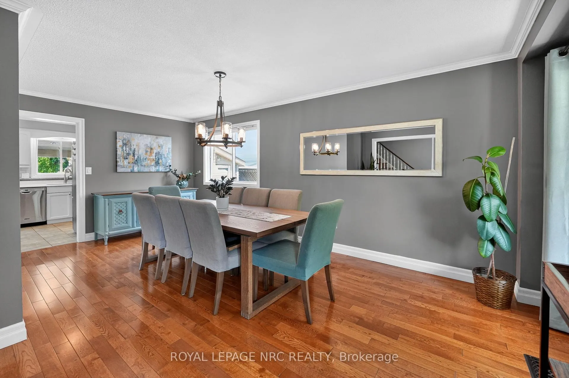 Photo 5 of 4 Bolger Drive, St. Catharines, Lakeport — HOMEH