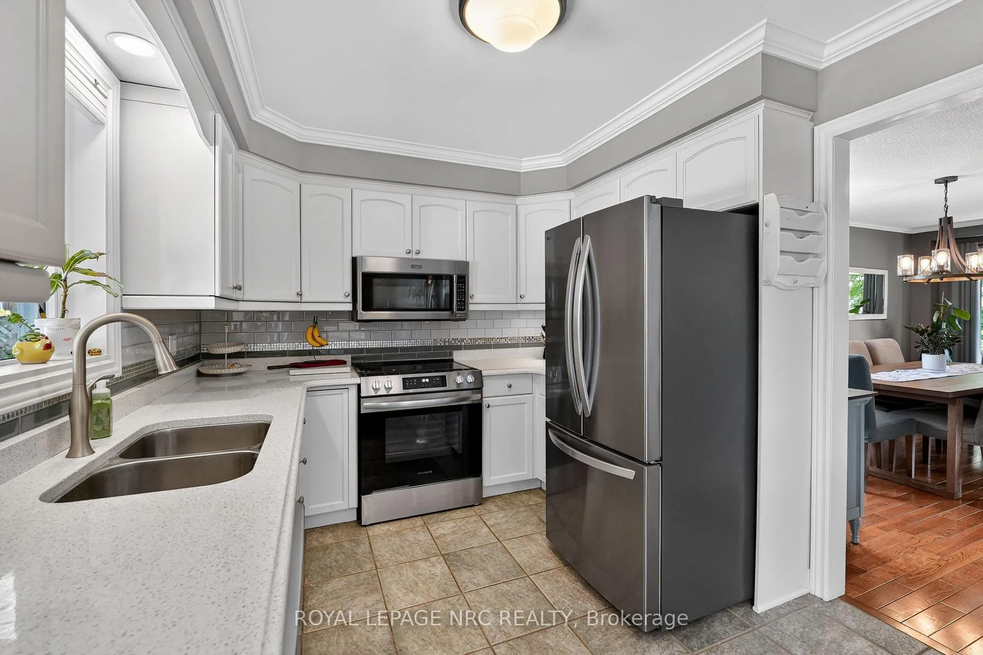 Photo 9 of 4 Bolger Drive, St. Catharines, Lakeport — HOMEH