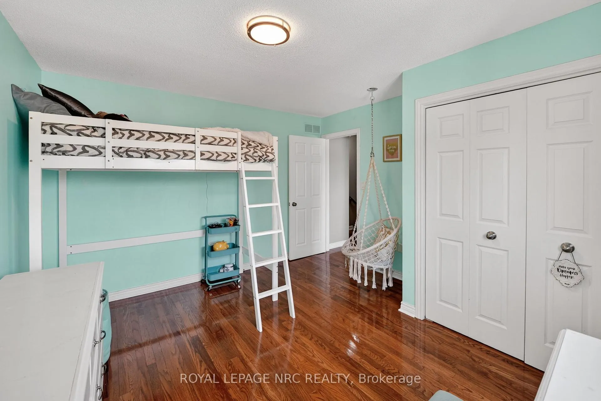 Photo 24 of 4 Bolger Drive, St. Catharines, Lakeport — HOMEH