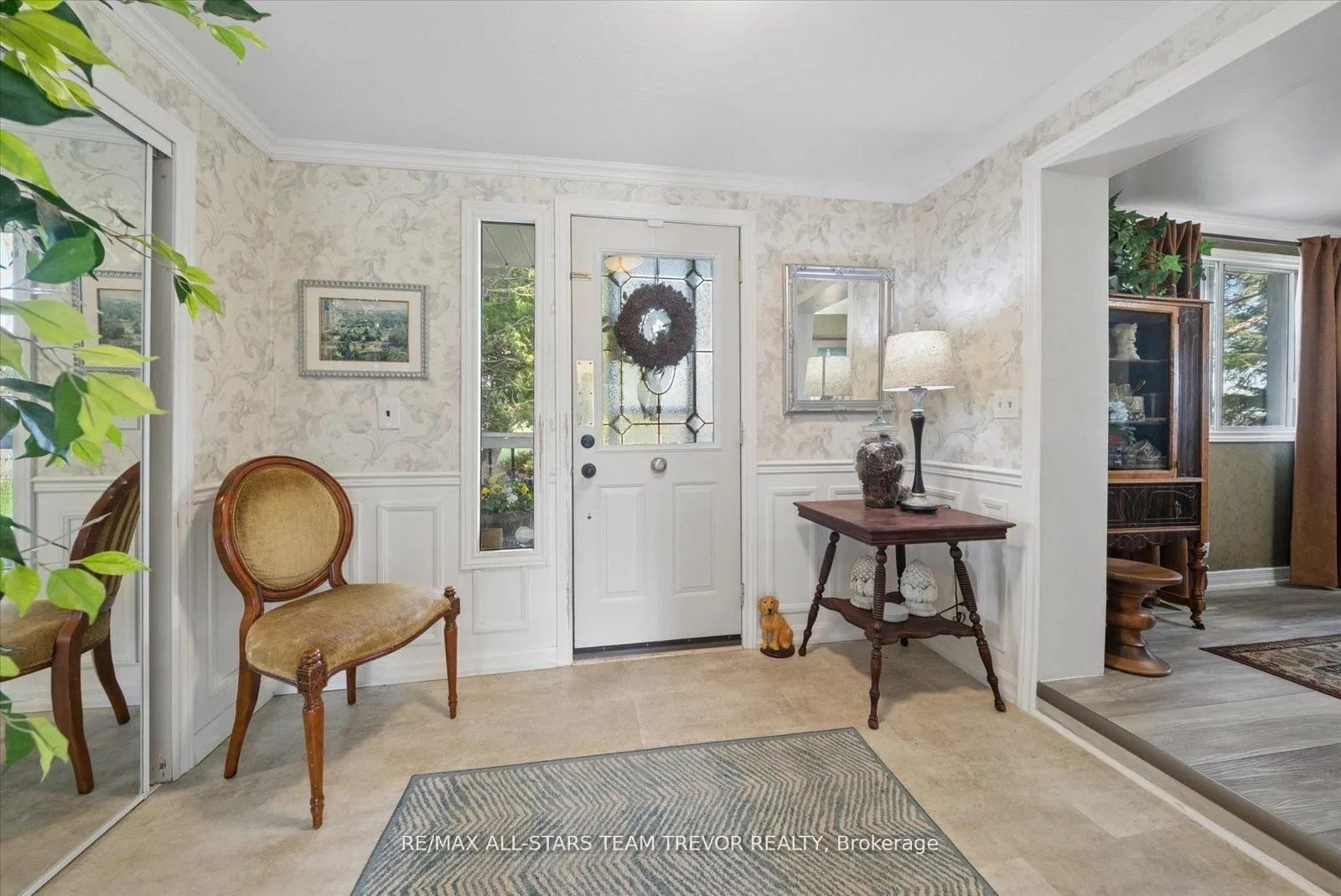 Photo 4 of 24082 Warden Avenue, Georgina, Belhaven — HOMEH