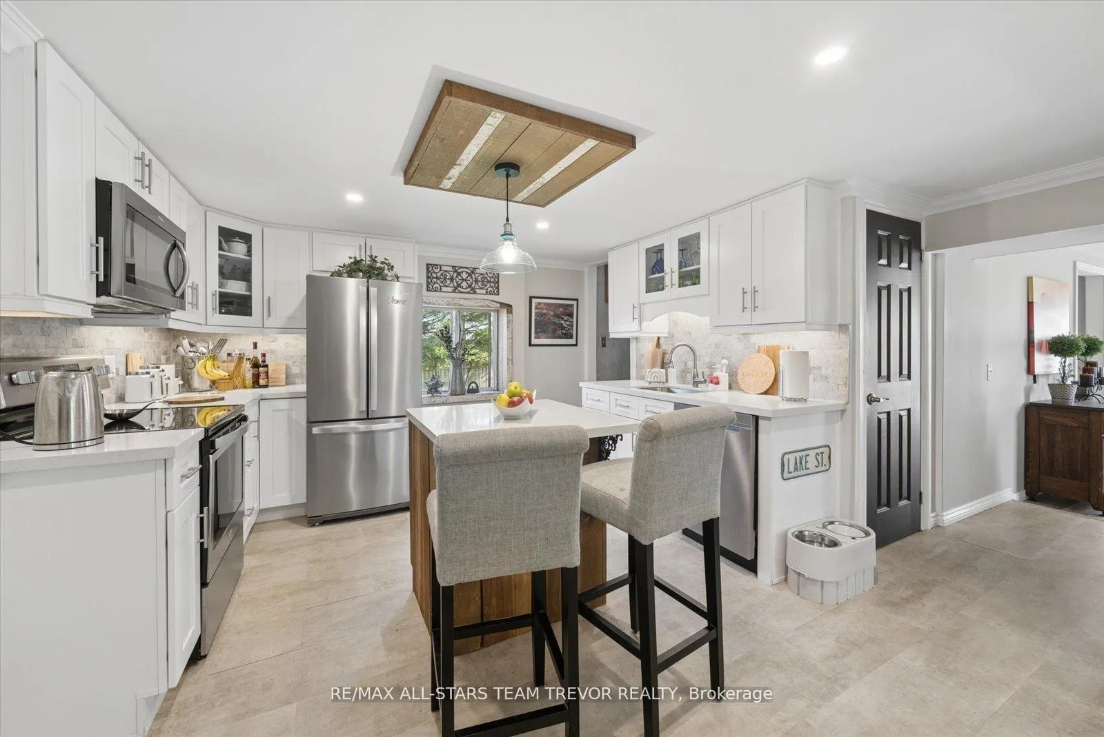 Photo 8 of 24082 Warden Avenue, Georgina, Belhaven — HOMEH