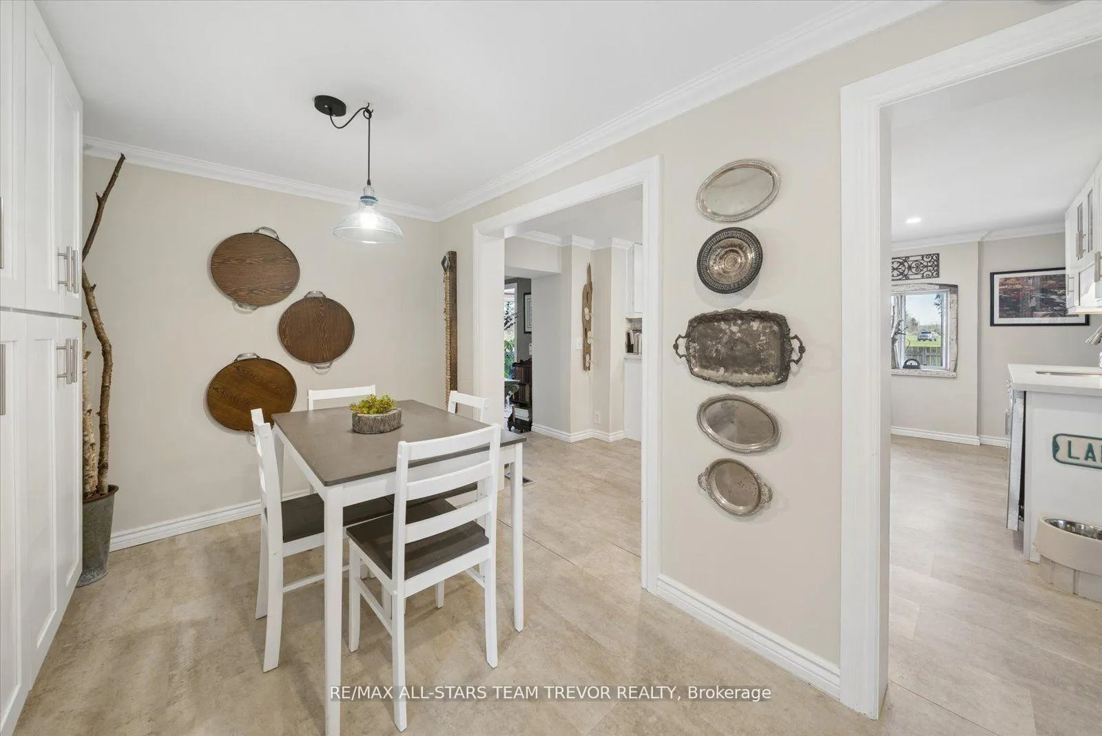 Photo 11 of 24082 Warden Avenue, Georgina, Belhaven — HOMEH