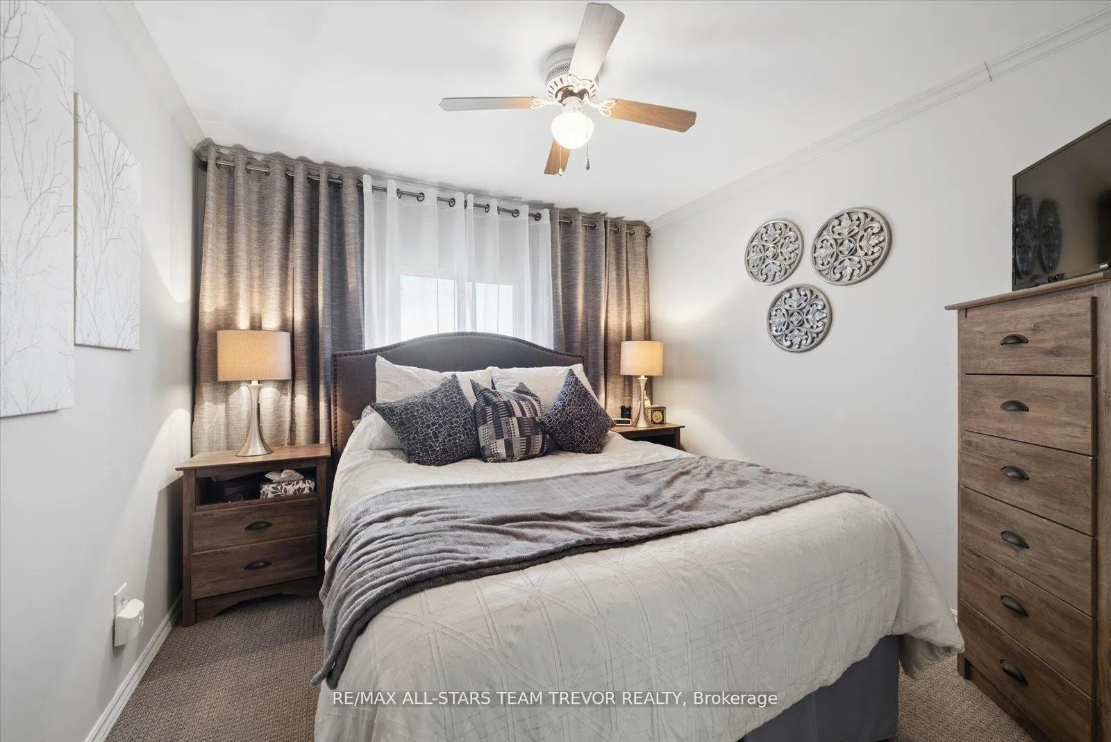 Photo 16 of 24082 Warden Avenue, Georgina, Belhaven — HOMEH