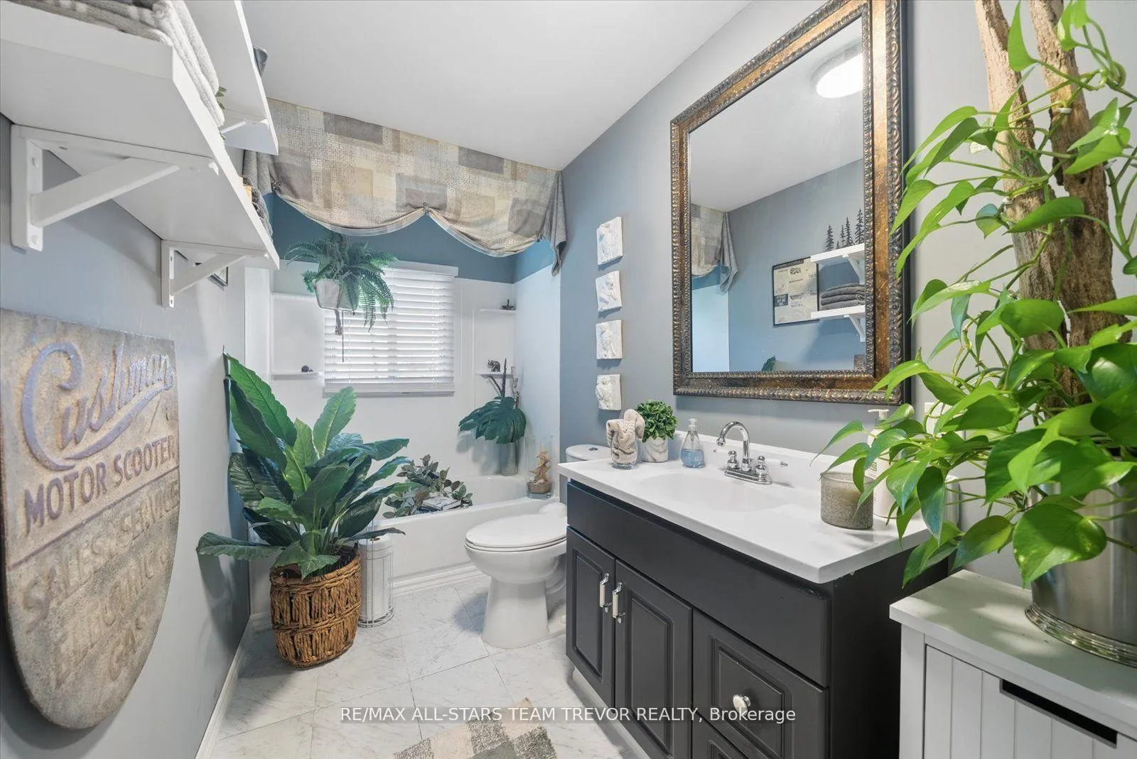Photo 18 of 24082 Warden Avenue, Georgina, Belhaven — HOMEH