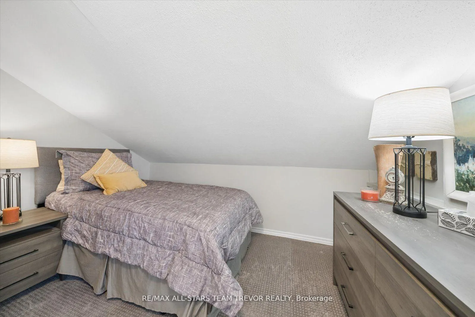 Photo 19 of 24082 Warden Avenue, Georgina, Belhaven — HOMEH