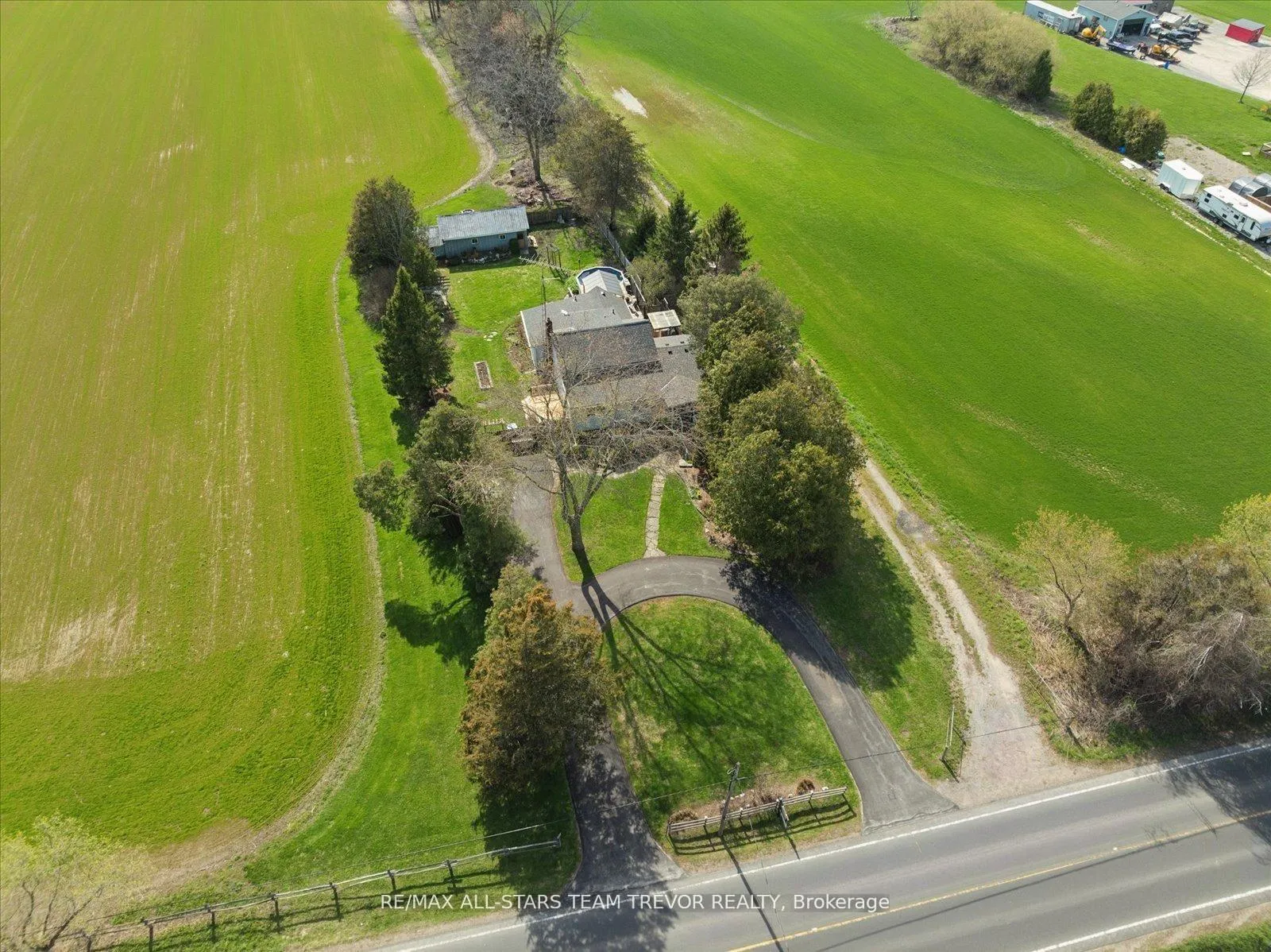 Photo 48 of 24082 Warden Avenue, Georgina, Belhaven — HOMEH