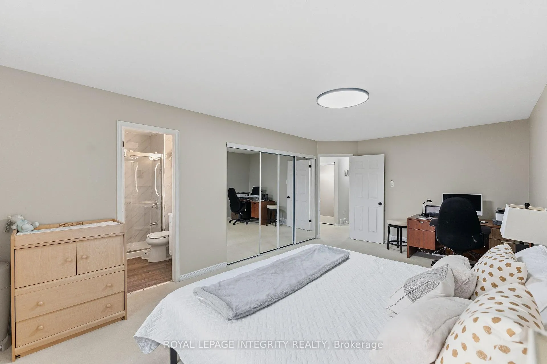 Photo 19 of 89 Burlington Crescent, Ottawa, Hunt Club Park/Greenboro — HOMEH