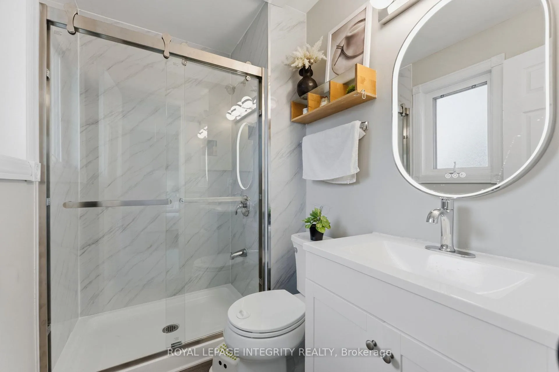 Photo 21 of 89 Burlington Crescent, Ottawa, Hunt Club Park/Greenboro — HOMEH