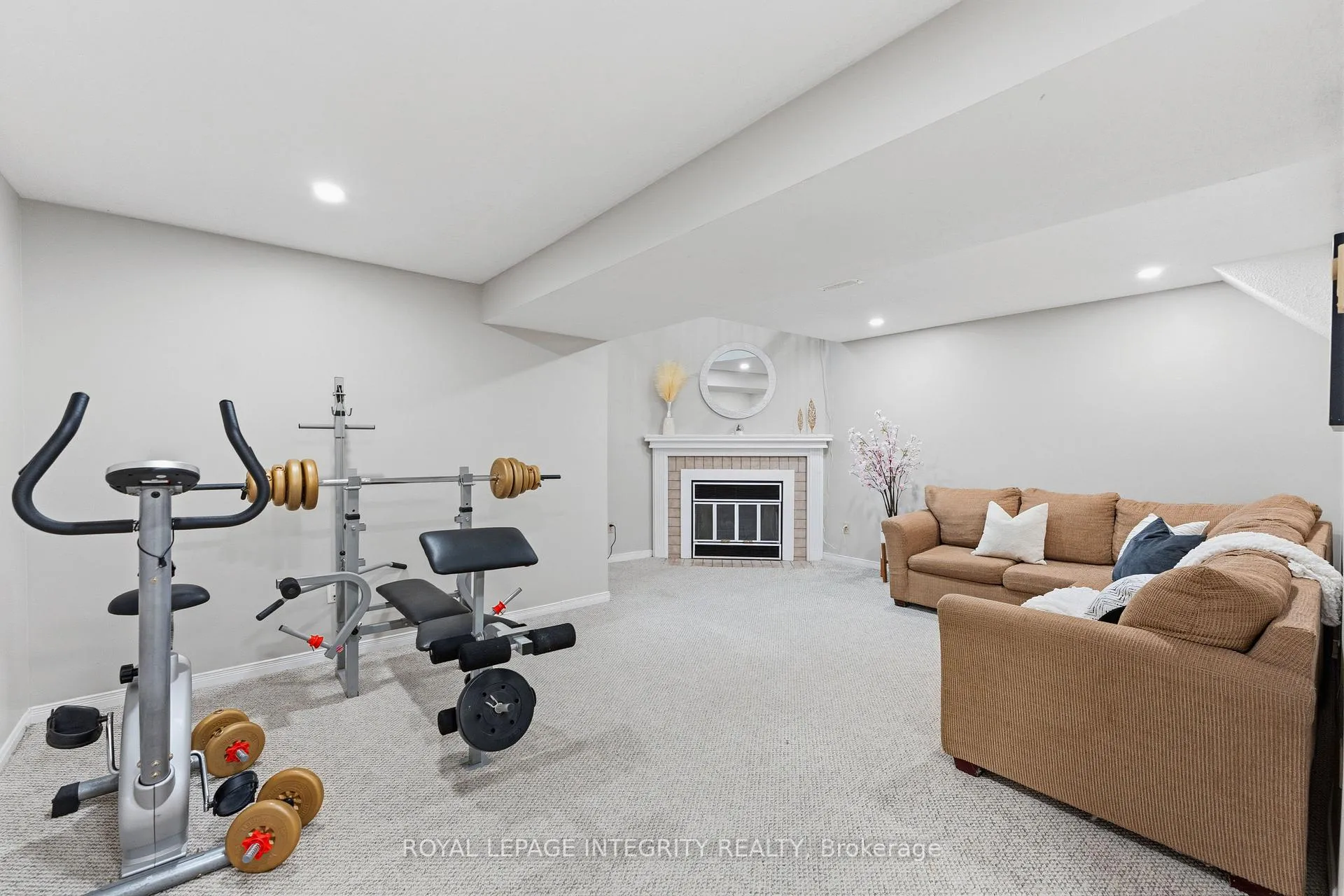 Photo 28 of 89 Burlington Crescent, Ottawa, Hunt Club Park/Greenboro — HOMEH