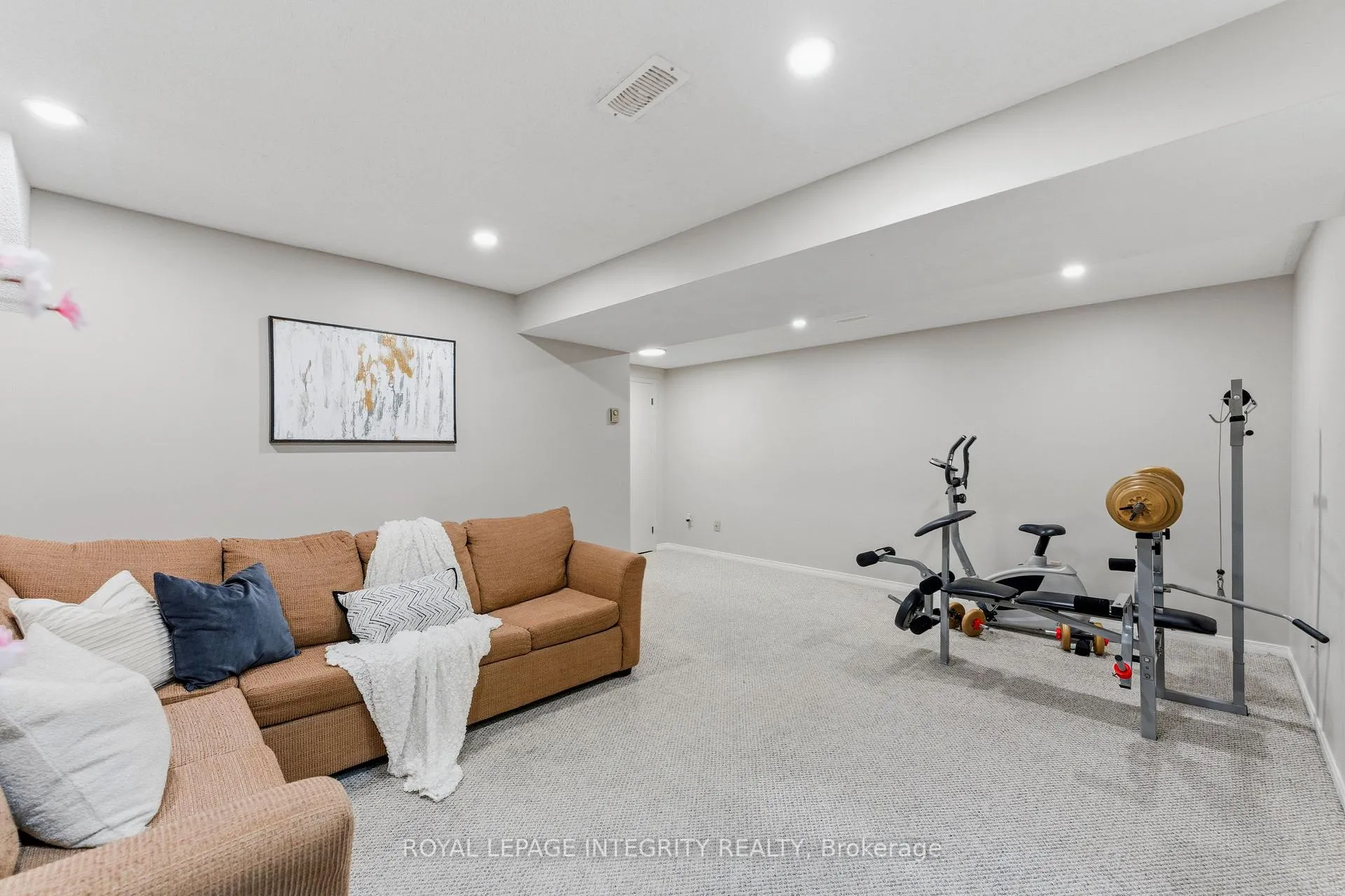 Photo 29 of 89 Burlington Crescent, Ottawa, Hunt Club Park/Greenboro — HOMEH
