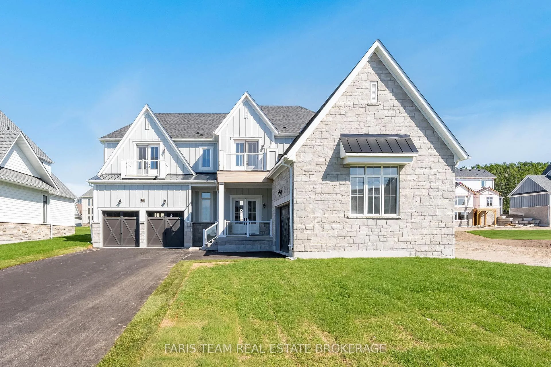 Photo 2 of 22 Aldwinckle Avenue, Oro-Medonte, Rural Oro-Medonte — HOMEH