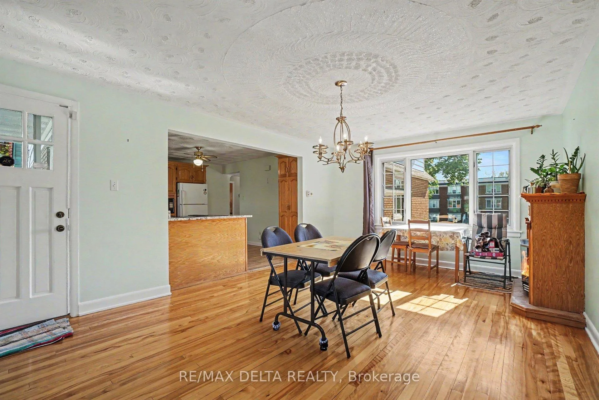 Photo 8 of 352 Lacasse Avenue, Ottawa, Vanier — HOMEH