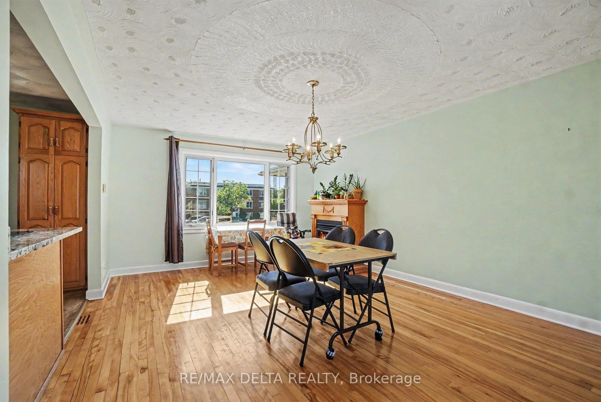 Photo 9 of 352 Lacasse Avenue, Ottawa, Vanier — HOMEH
