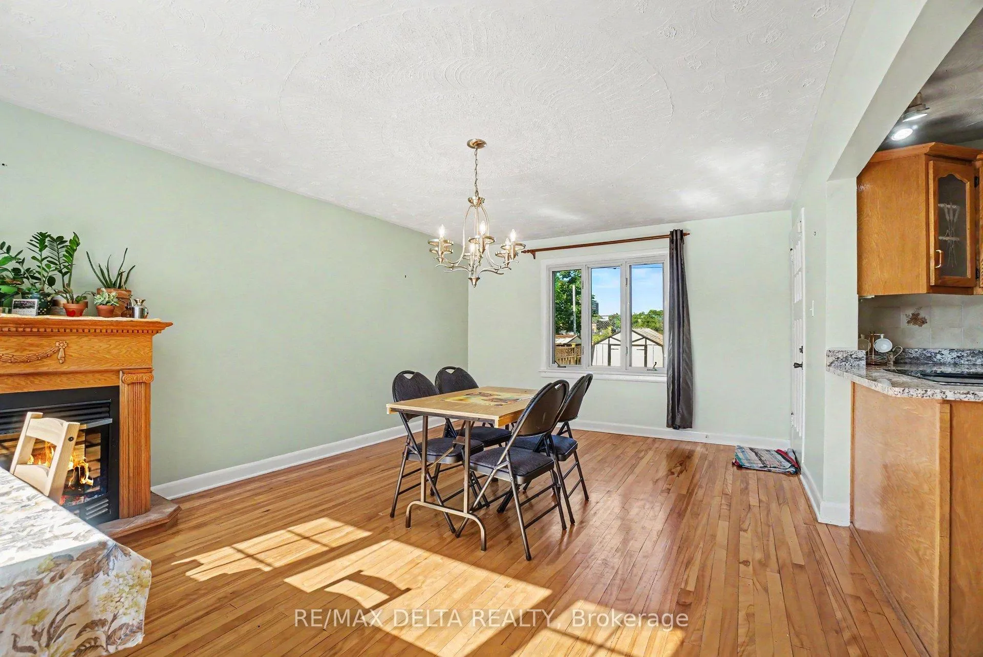 Photo 10 of 352 Lacasse Avenue, Ottawa, Vanier — HOMEH