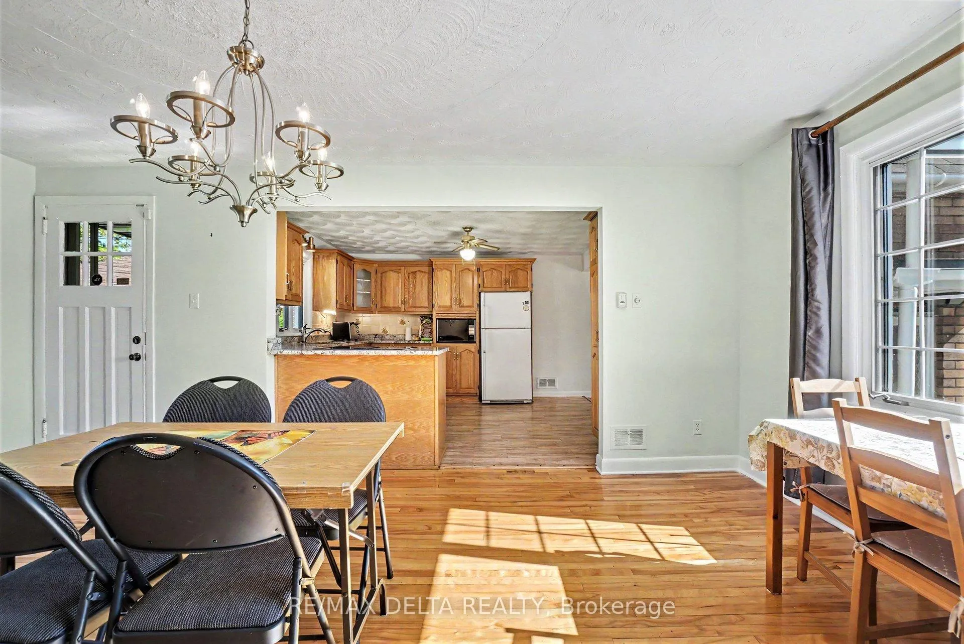 Photo 11 of 352 Lacasse Avenue, Ottawa, Vanier — HOMEH