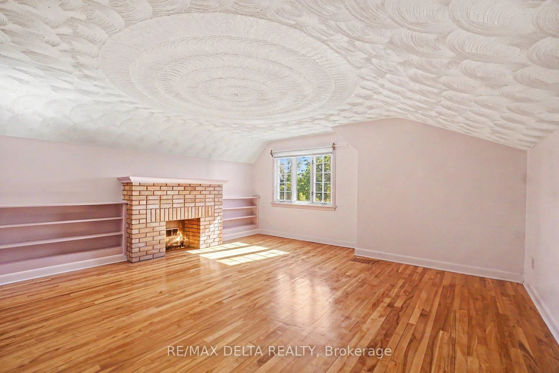 Photo 17 of 352 Lacasse Avenue, Ottawa, Vanier — HOMEH