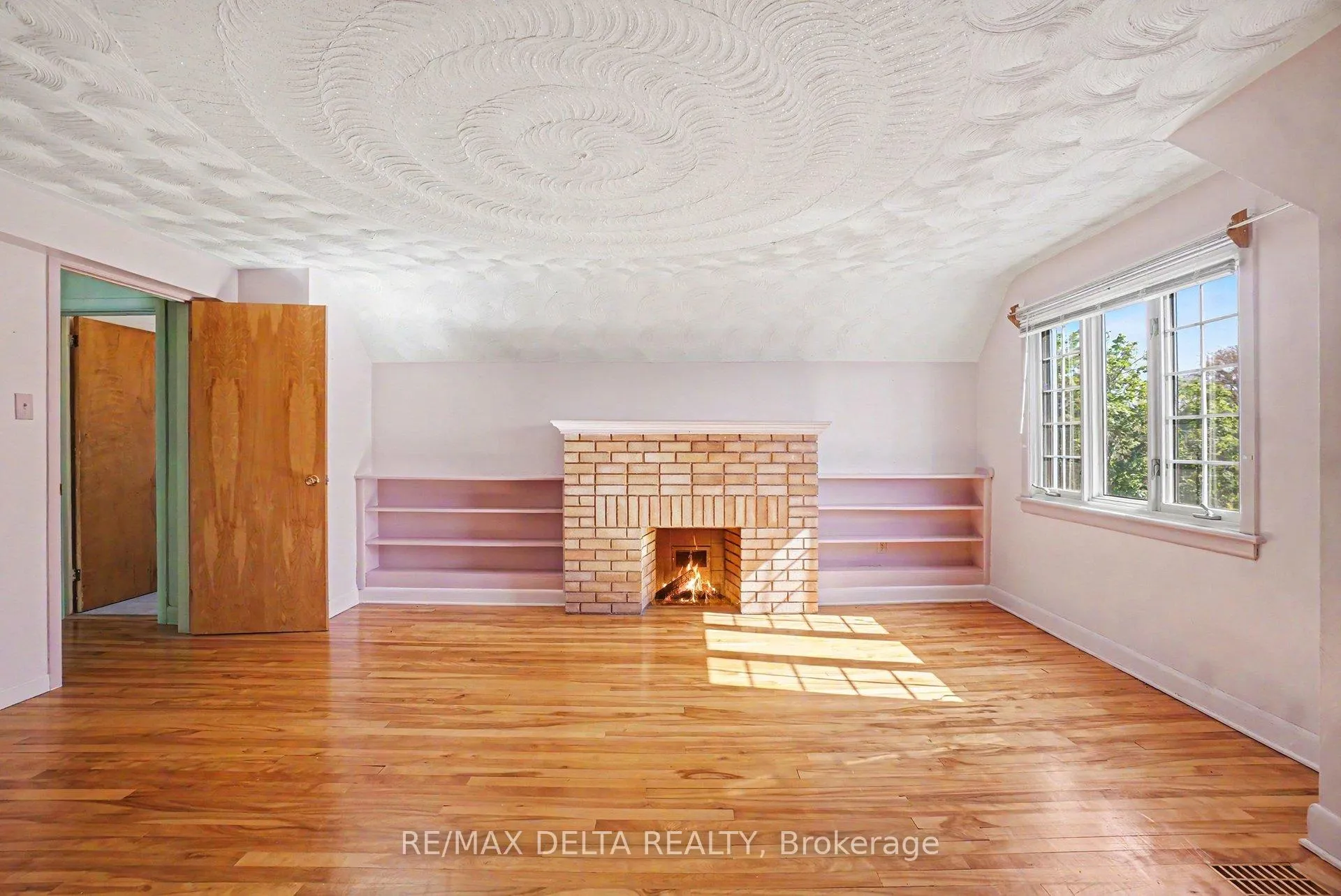 Photo 19 of 352 Lacasse Avenue, Ottawa, Vanier — HOMEH