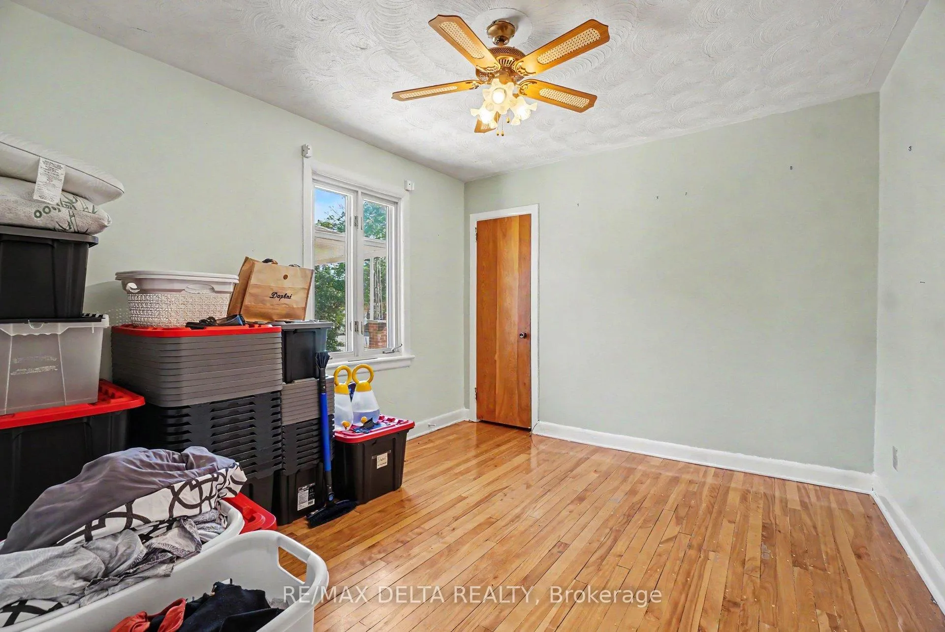Photo 20 of 352 Lacasse Avenue, Ottawa, Vanier — HOMEH