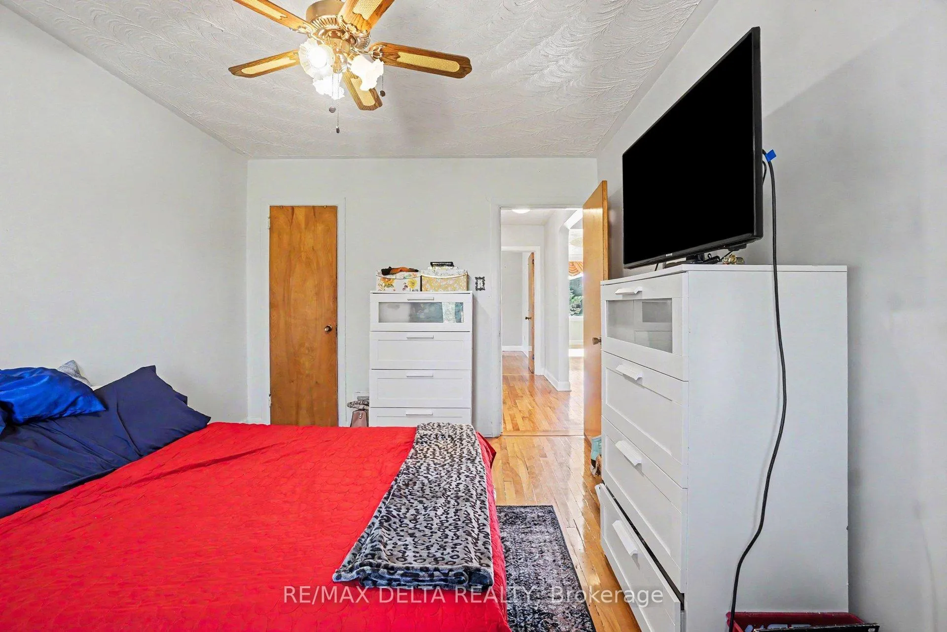 Photo 23 of 352 Lacasse Avenue, Ottawa, Vanier — HOMEH