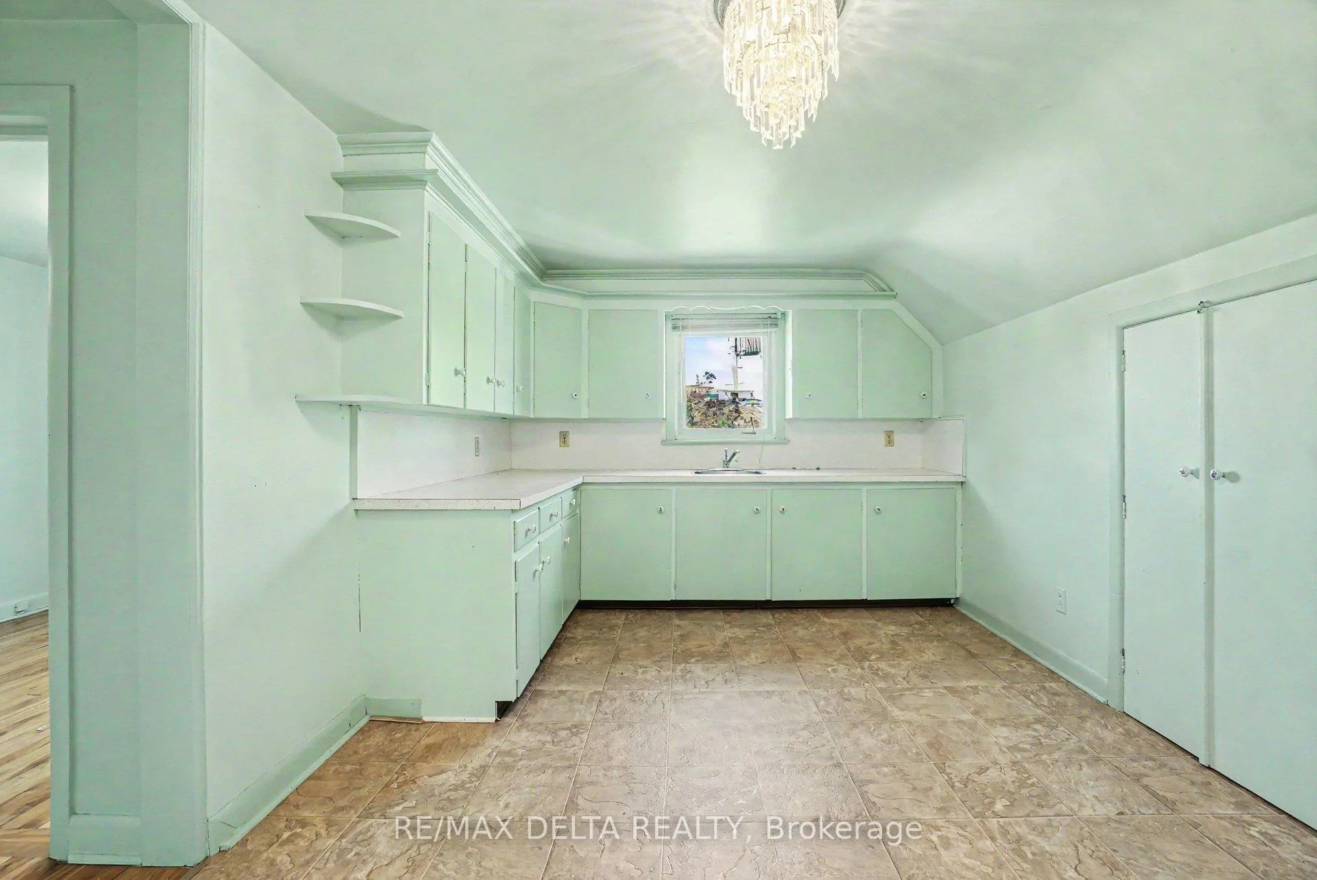 Photo 26 of 352 Lacasse Avenue, Ottawa, Vanier — HOMEH