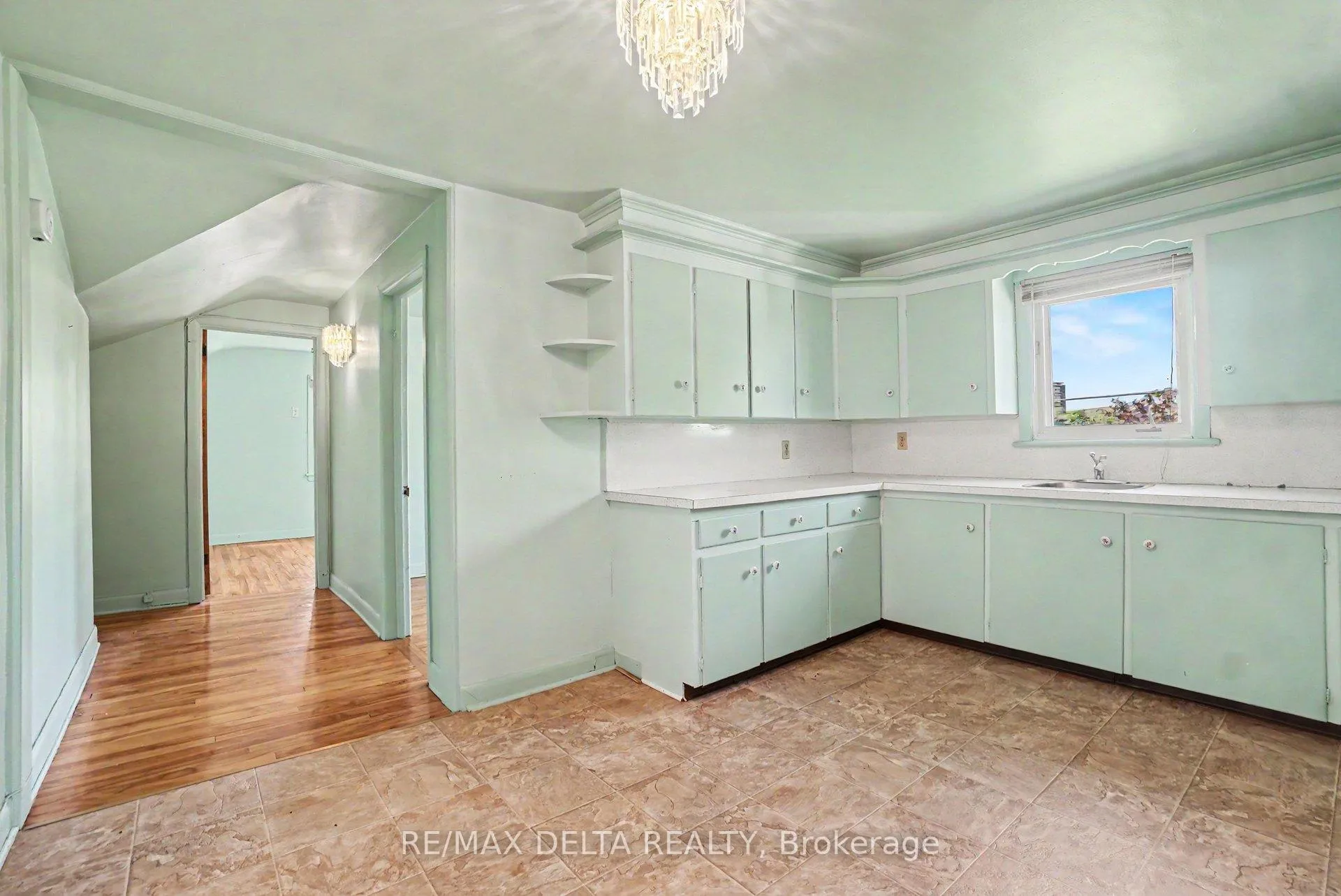 Photo 27 of 352 Lacasse Avenue, Ottawa, Vanier — HOMEH
