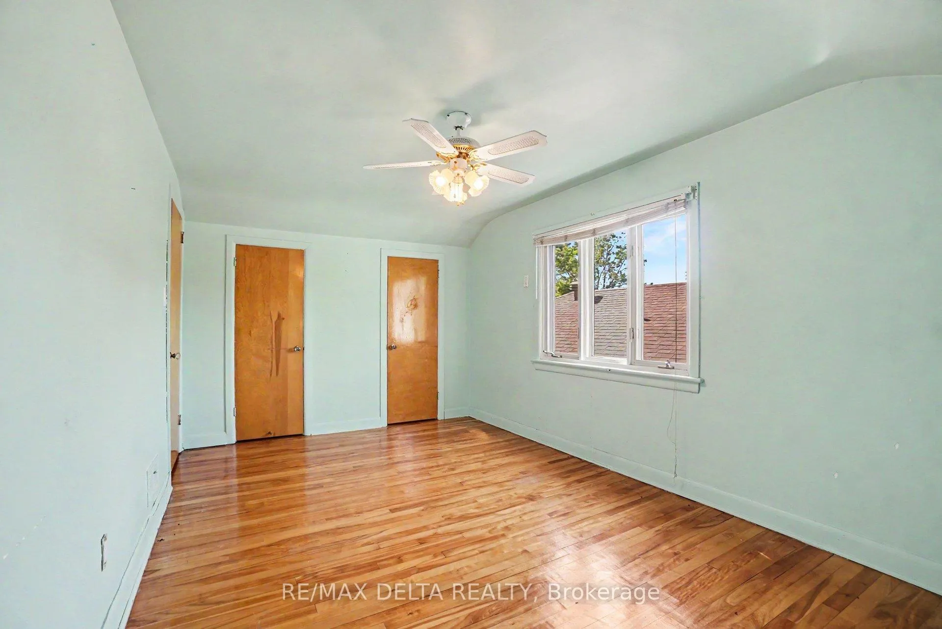 Photo 29 of 352 Lacasse Avenue, Ottawa, Vanier — HOMEH