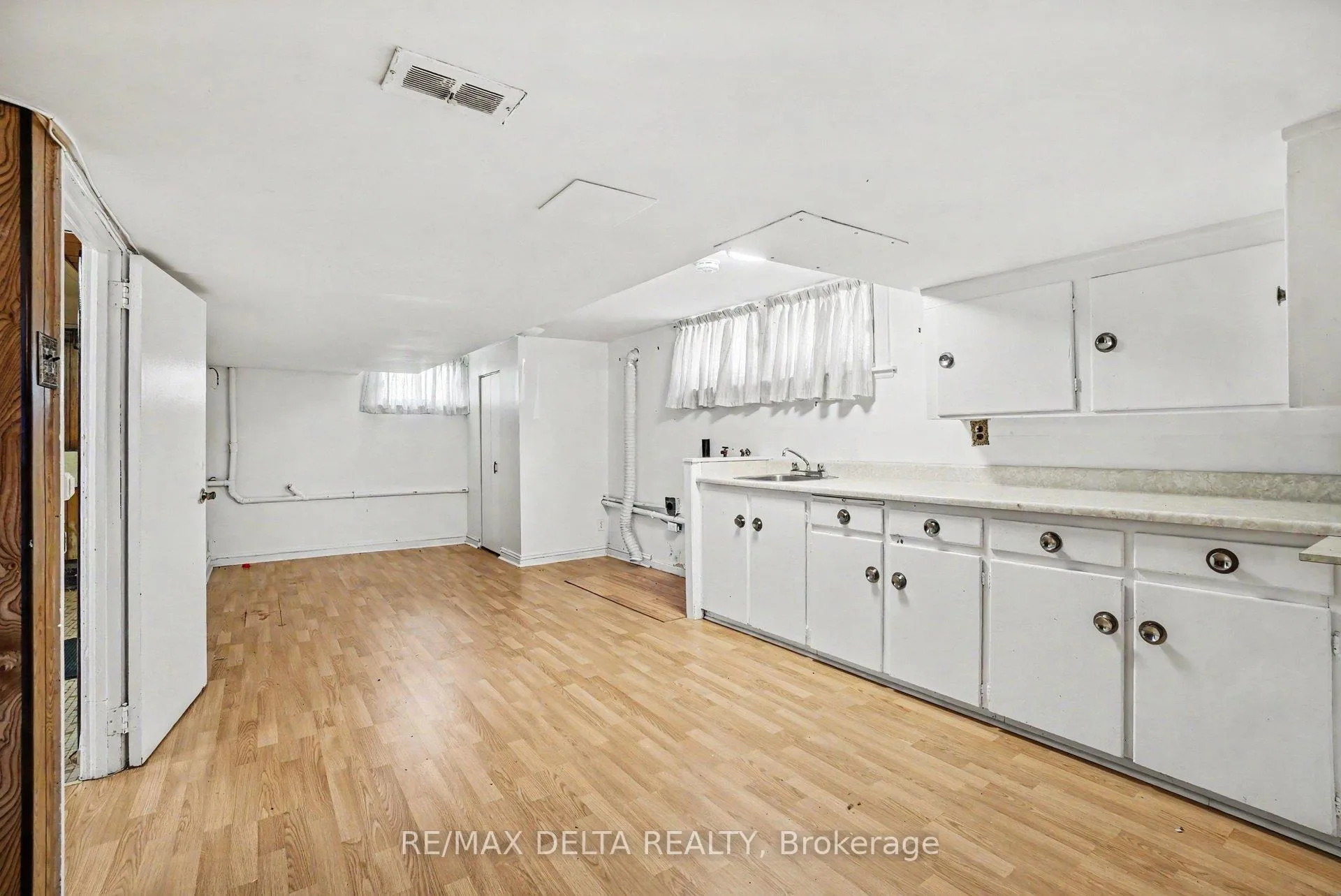 Photo 34 of 352 Lacasse Avenue, Ottawa, Vanier — HOMEH