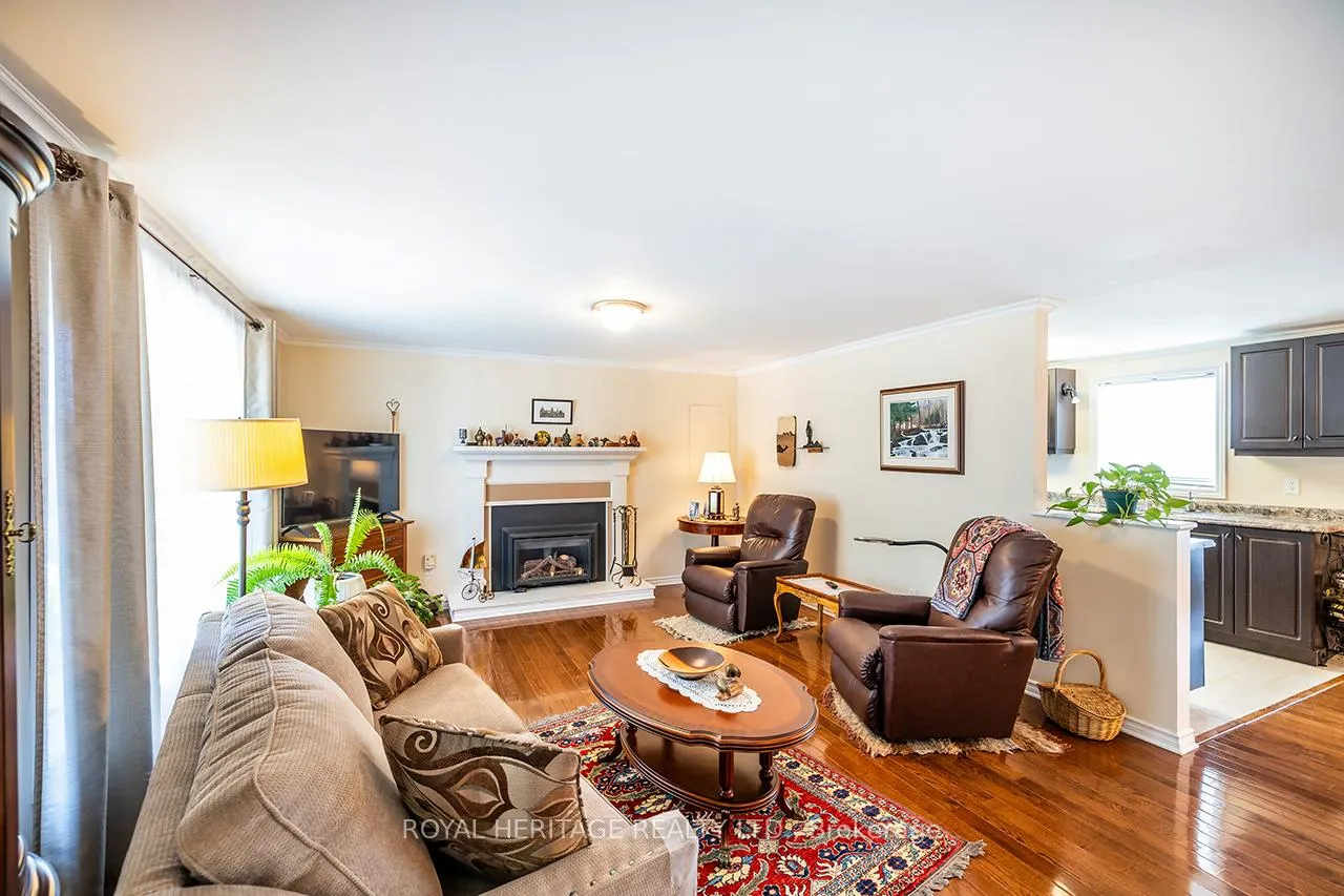 Photo 5 of 38 Bluffs Road E, Clarington, Newcastle — HOMEH