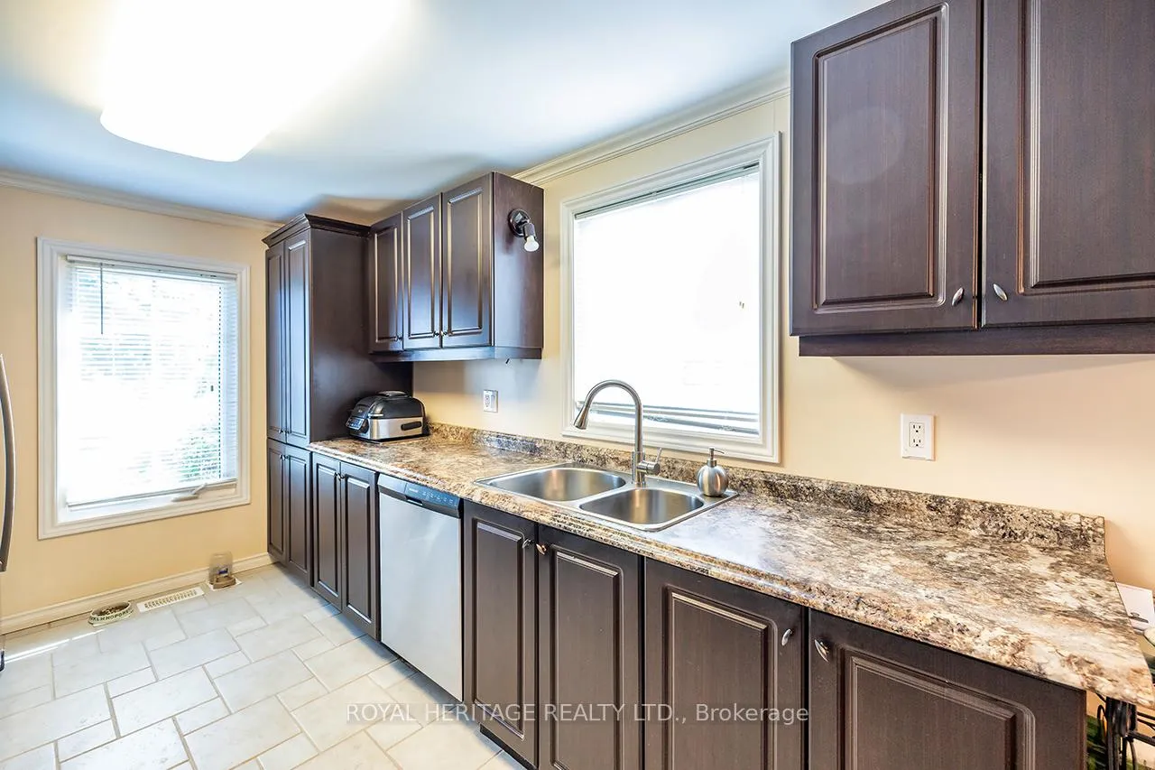 Photo 11 of 38 Bluffs Road E, Clarington, Newcastle — HOMEH