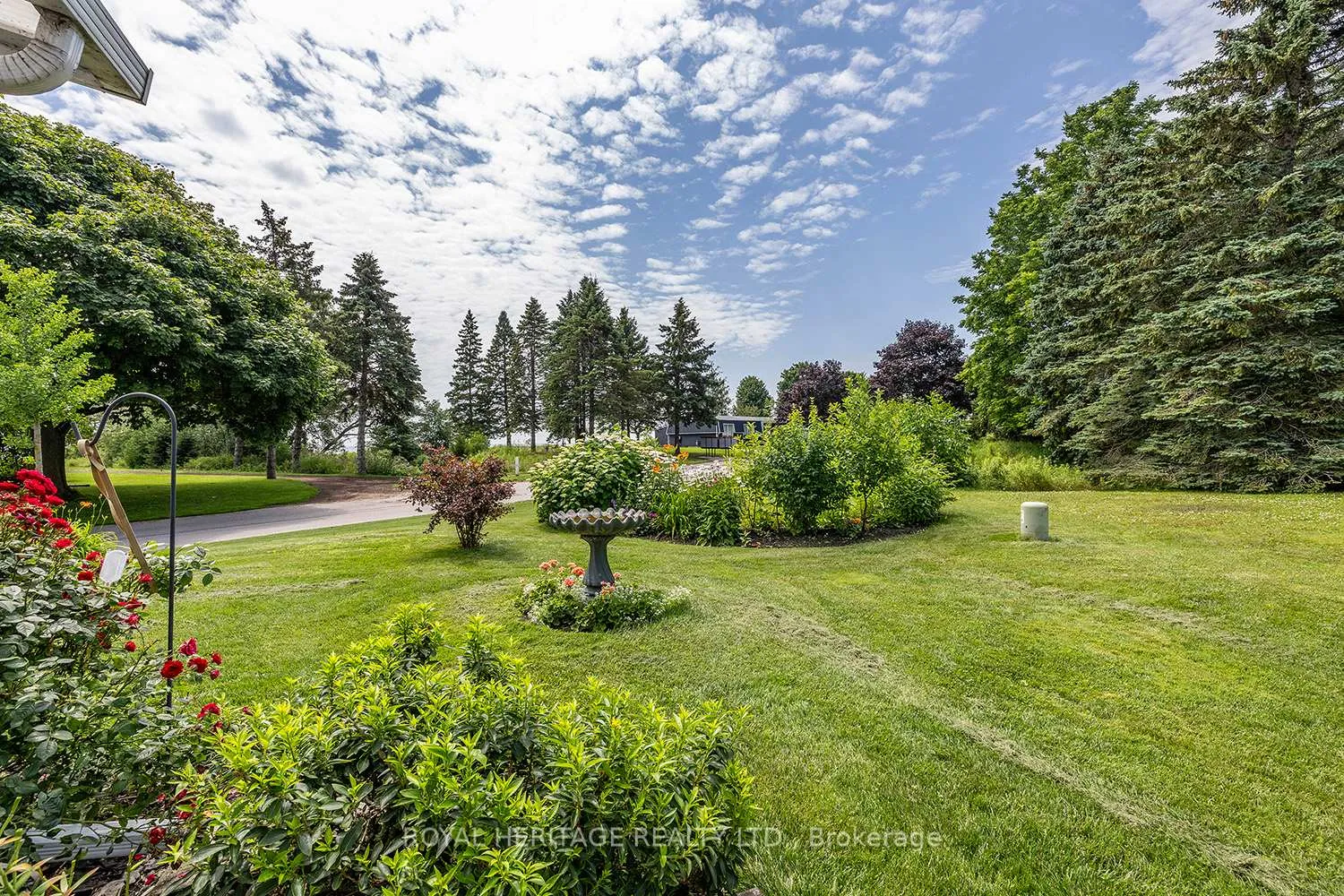 Photo 29 of 38 Bluffs Road E, Clarington, Newcastle — HOMEH