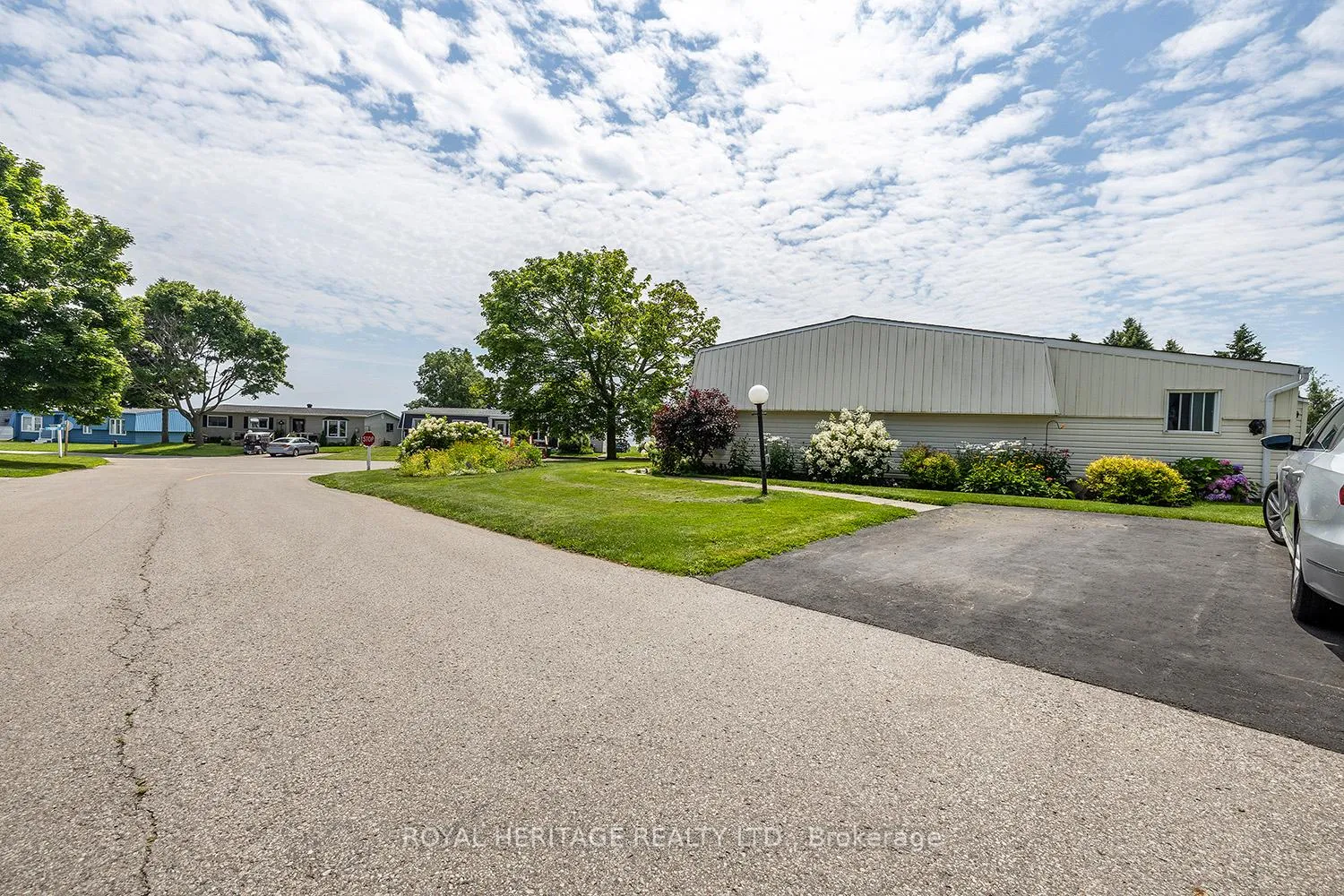 Photo 32 of 38 Bluffs Road E, Clarington, Newcastle — HOMEH