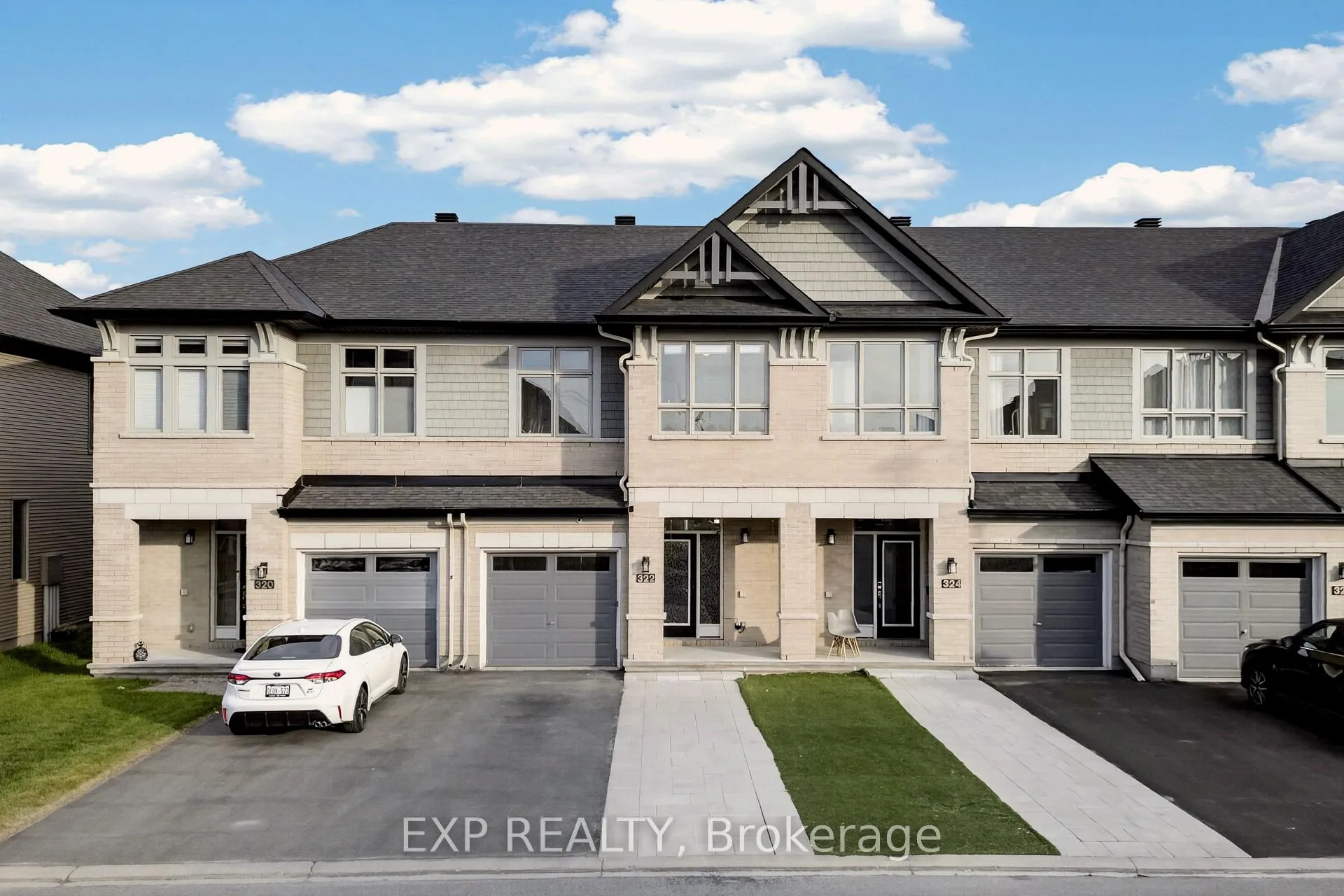 Photo 1 of 322 Rainrock Crescent, Ottawa, Mer Bleue/Bradley Estates/Anderson Park — HOMEH