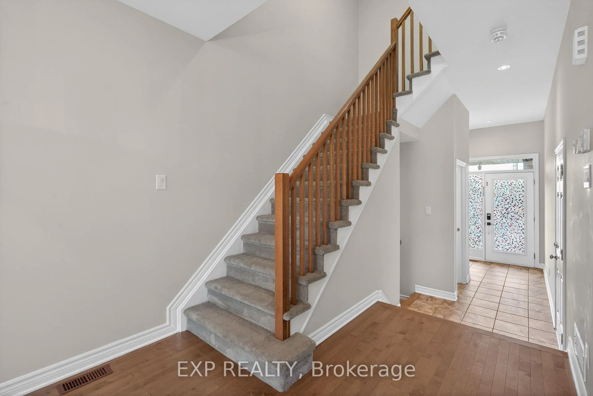 Photo 8 of 322 Rainrock Crescent, Ottawa, Mer Bleue/Bradley Estates/Anderson Park — HOMEH