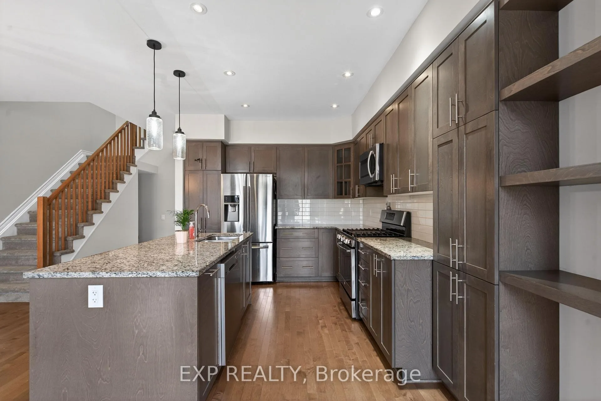 Photo 9 of 322 Rainrock Crescent, Ottawa, Mer Bleue/Bradley Estates/Anderson Park — HOMEH