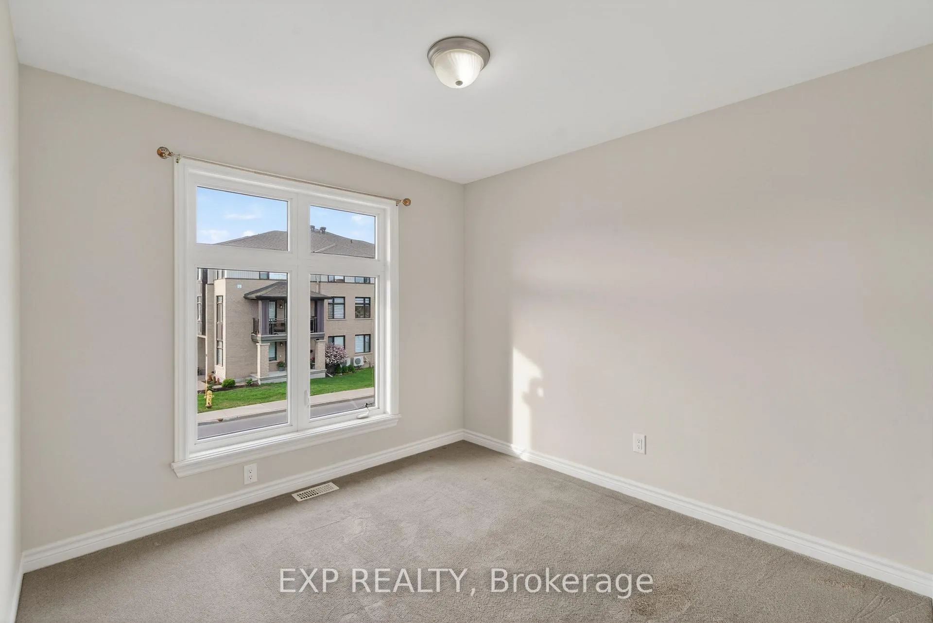 Photo 15 of 322 Rainrock Crescent, Ottawa, Mer Bleue/Bradley Estates/Anderson Park — HOMEH