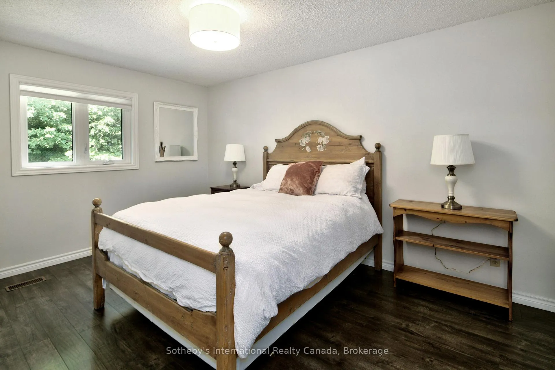 Photo 9 of 26 Middle Avenue, Meaford — HOMEH