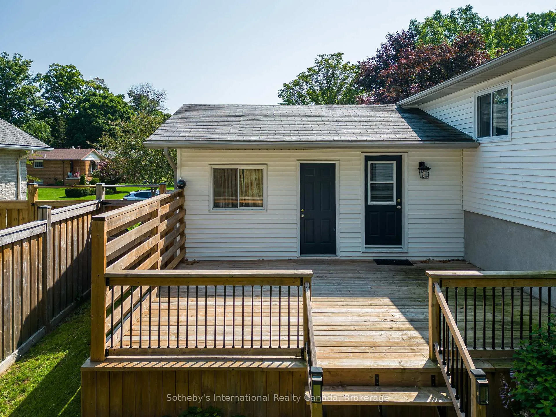 Photo 14 of 26 Middle Avenue, Meaford — HOMEH