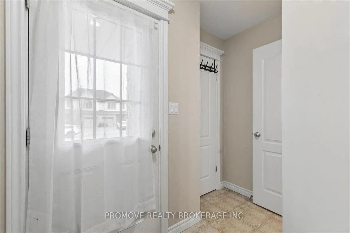 Photo 5 of 70 Curzon Crescent, Guelph, Willow West/Sugarbush/West Acres — HOMEH