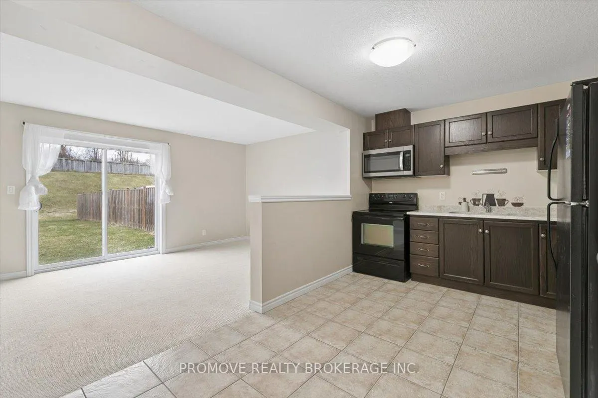 Photo 8 of 70 Curzon Crescent, Guelph, Willow West/Sugarbush/West Acres — HOMEH