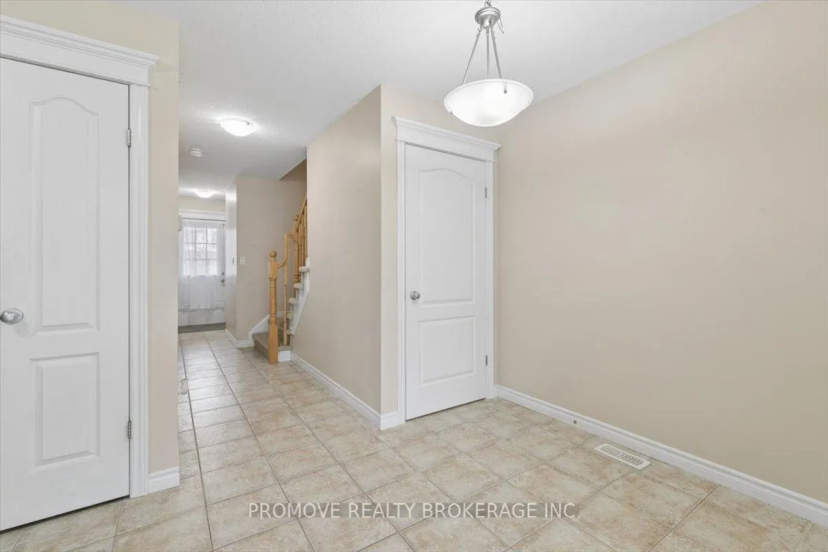 Photo 11 of 70 Curzon Crescent, Guelph, Willow West/Sugarbush/West Acres — HOMEH