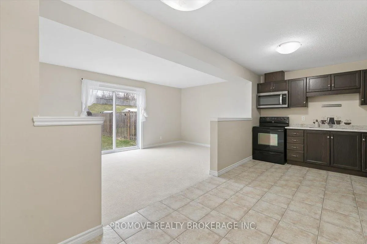 Photo 12 of 70 Curzon Crescent, Guelph, Willow West/Sugarbush/West Acres — HOMEH
