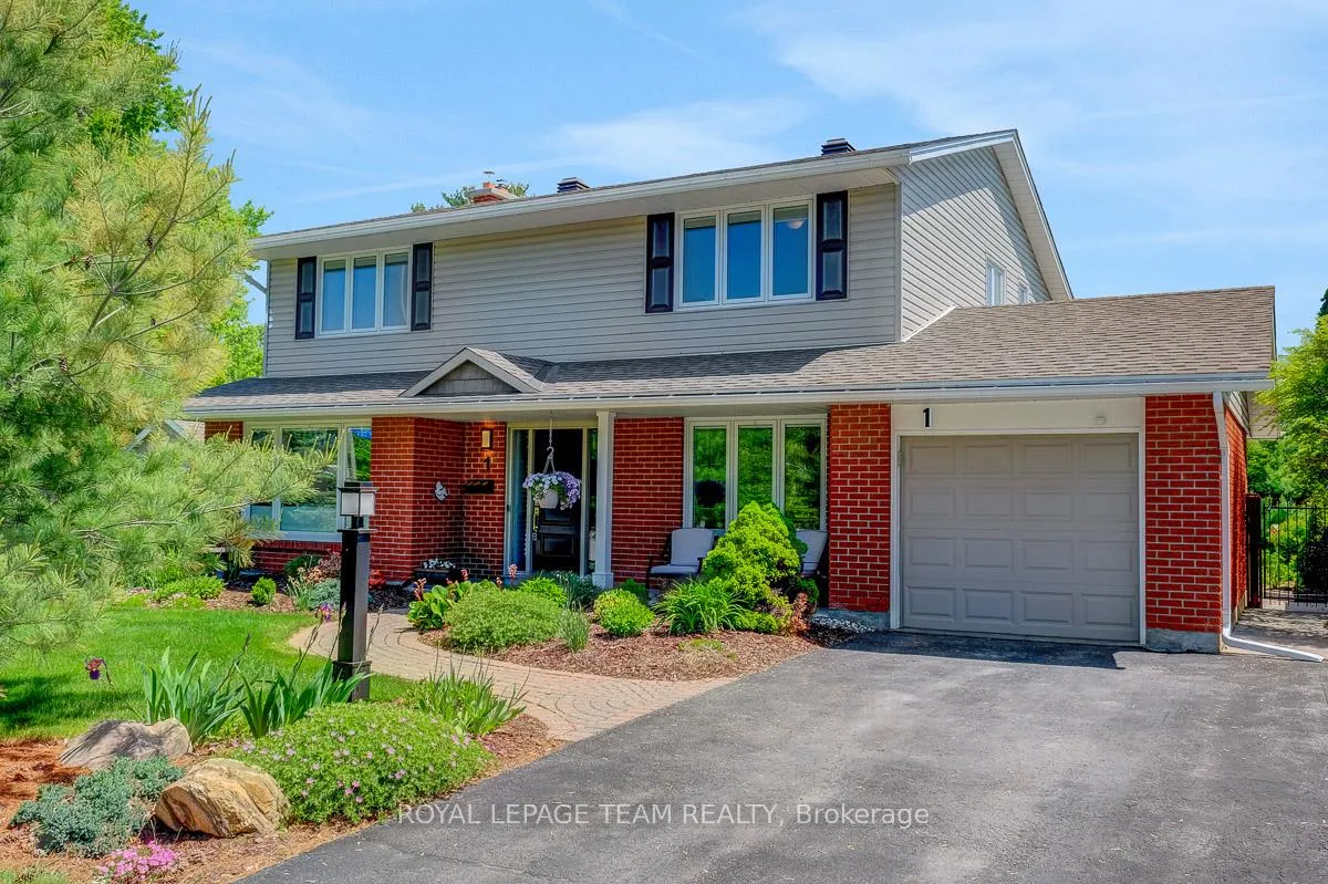 Photo 3 of 1 Emery Court, Ottawa, Arlington Woods — HOMEH