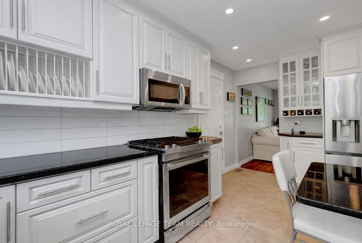 Photo 16 of 1 Emery Court, Ottawa, Arlington Woods — HOMEH