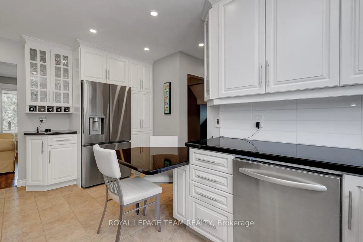 Photo 17 of 1 Emery Court, Ottawa, Arlington Woods — HOMEH